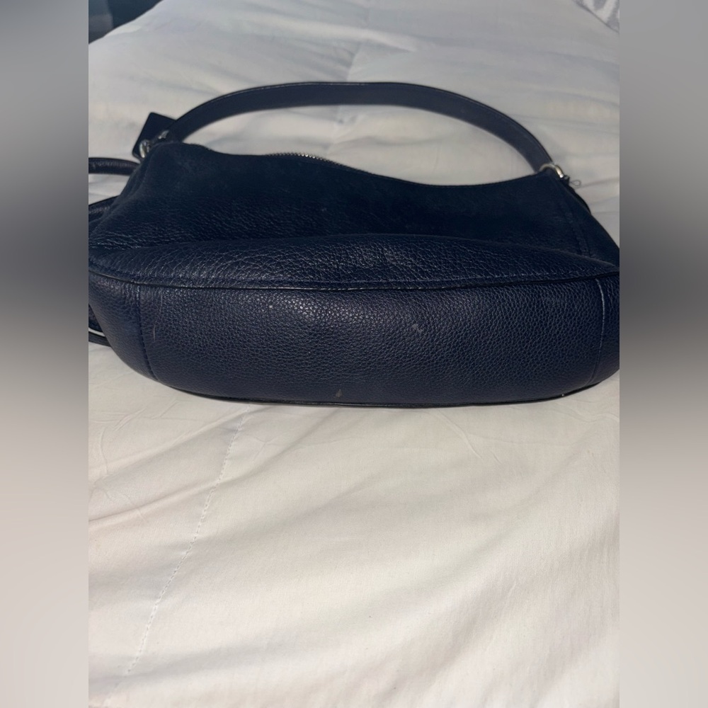Coach Chelsea crossbody purse in navy blue. - Picture 6 of 8